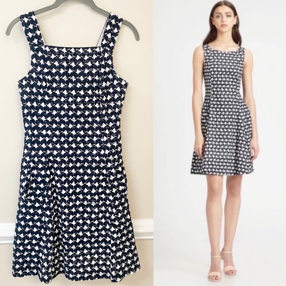 Theory Elexis Navy and White Fit and Flare Square Neck Dress - US 2